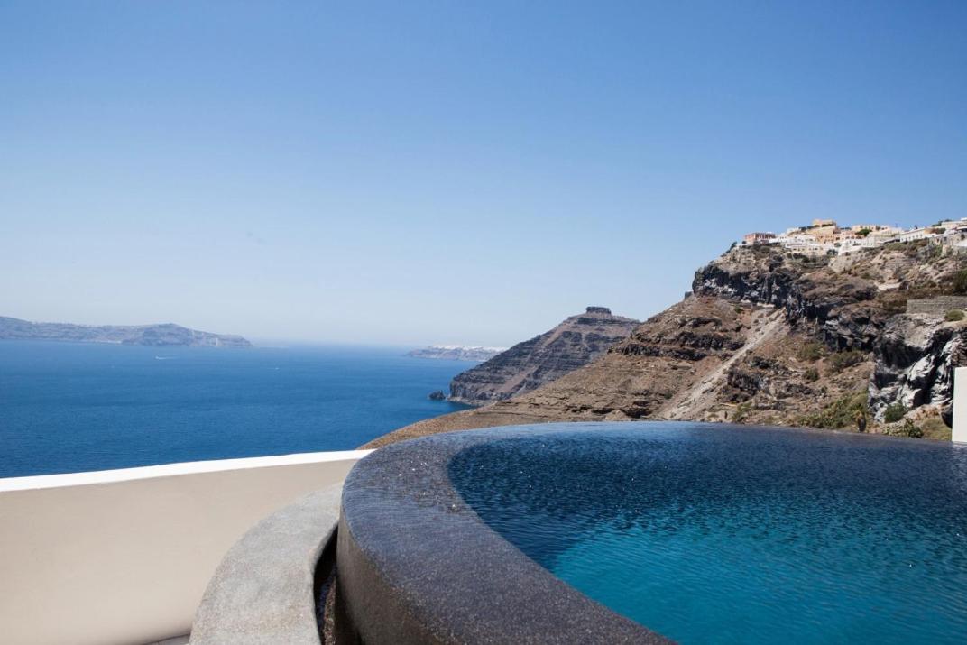 Porto Fira Suites Luaran gambar