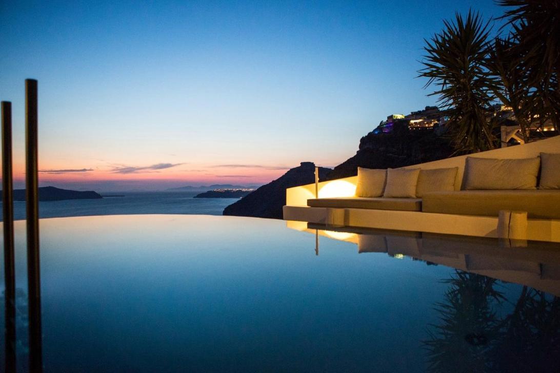 Porto Fira Suites Luaran gambar