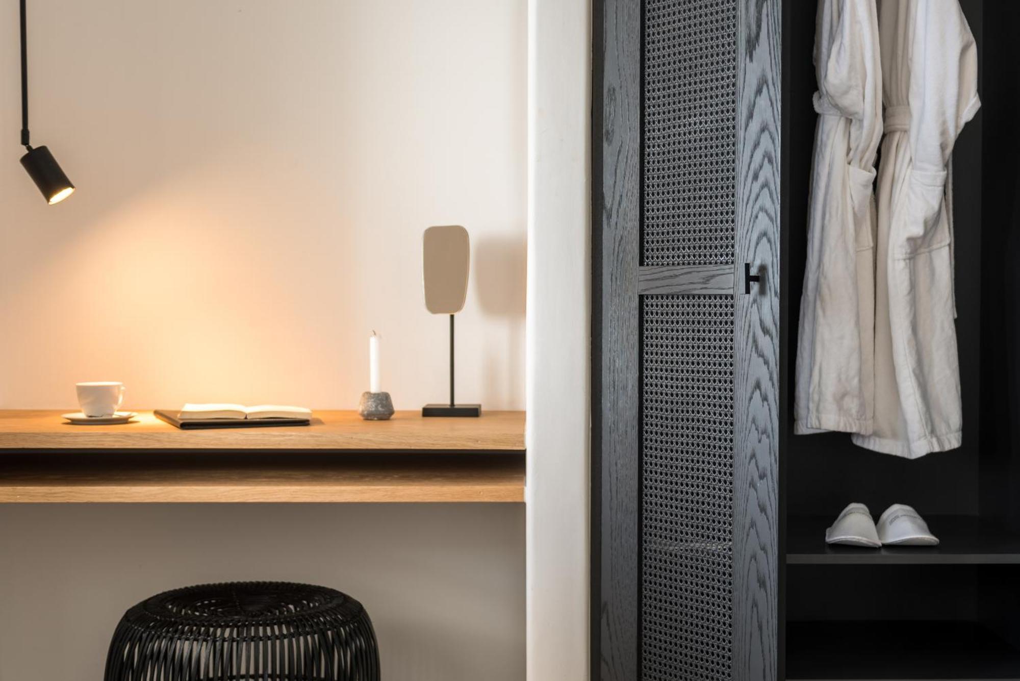 Porto Fira Suites Luaran gambar