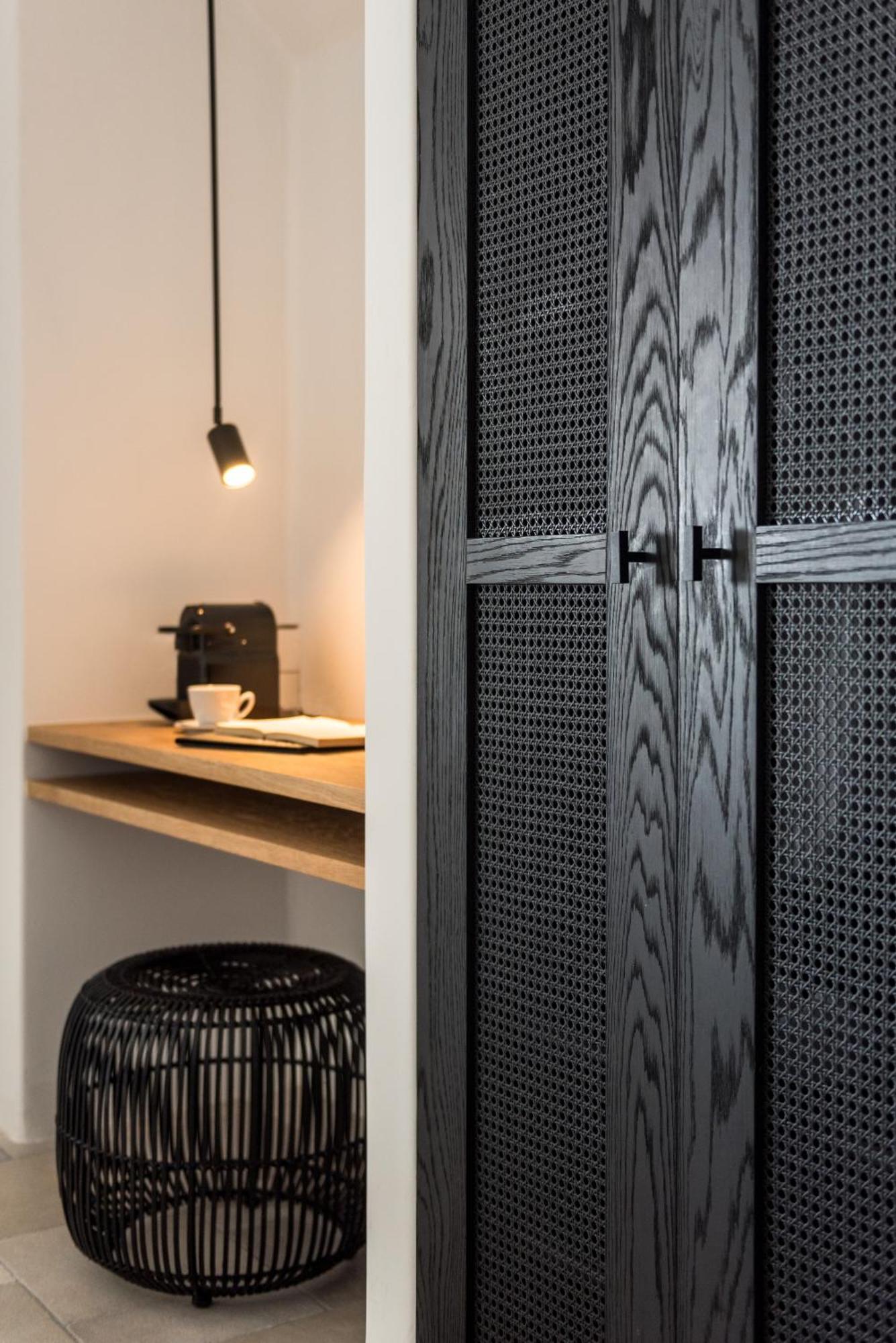 Porto Fira Suites Luaran gambar